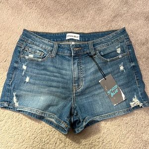 NWT Studio Blue | Made You Look Jean Shorts